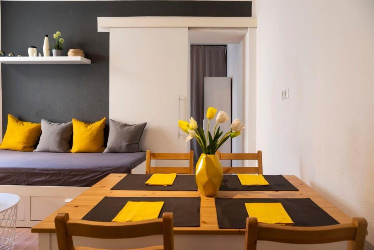 2 Bedroom In Great Location In Kreuzberg Берлин Экстерьер фото